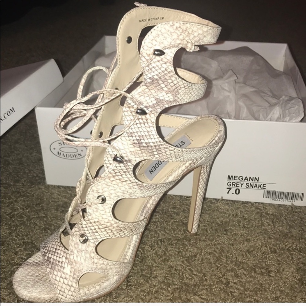 Steve Madden Pump
